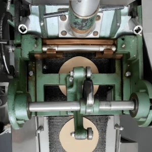 El recubrimiento de las áreas de fricción ayuda a proteger componentes de la máquina durante su operación.